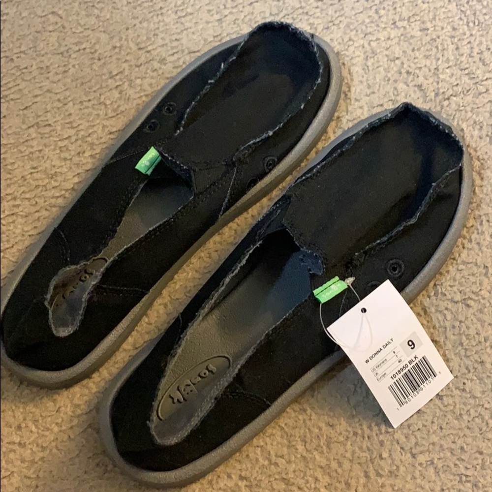Sanuks
